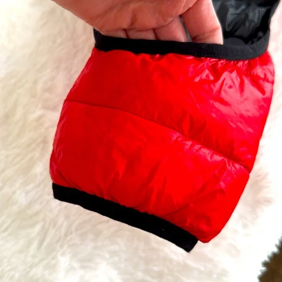 New w/out tag Pajar puffer 4 legged dog jacket.  Adjustable waist. Velcro. - Picture 16 of 16